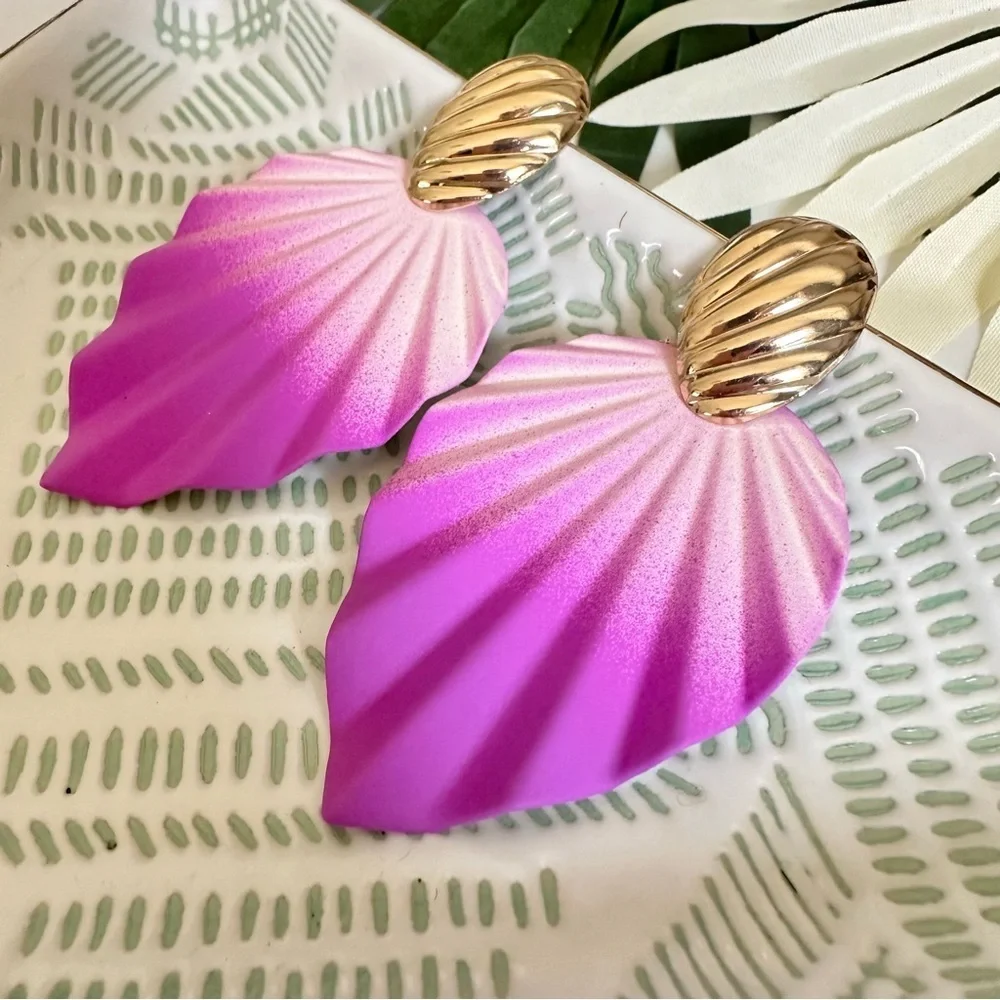 2/$30🌵 Ombre Pink Purple Metal Pleated Fan Earrings Gold Jewelry Gift NEW